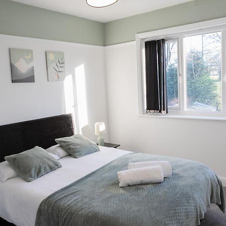 Lymer House - Stylish 3 Bedroom House In Wolverhampton Exterior foto